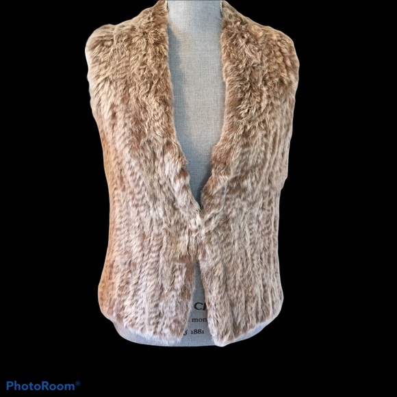Quinn Fur Vest - Picture 2 of 7